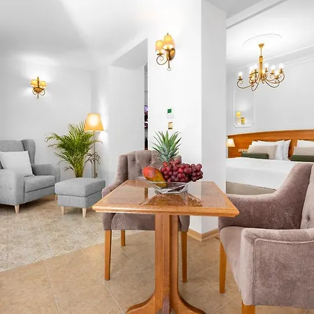 شقة فندقية Ventus Rosa Boutique 4*