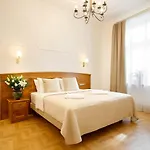 Ventus Rosa Boutique Aparthotel 4*