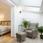 Ventus Rosa Boutique Aparthotel 4*