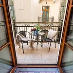 Ventus Rosa Boutique Aparthotel