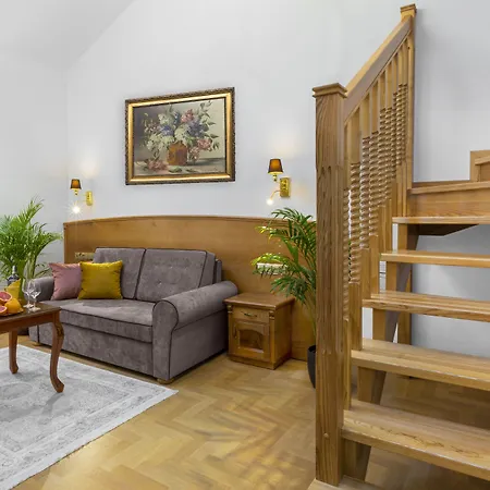 Ventus Rosa Boutique Lägenhetshotell 4*