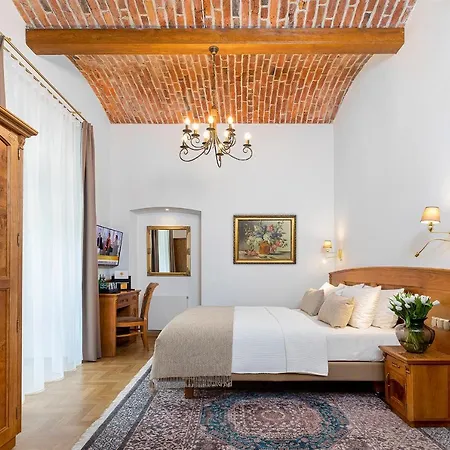 Ventus Rosa Boutique 4*